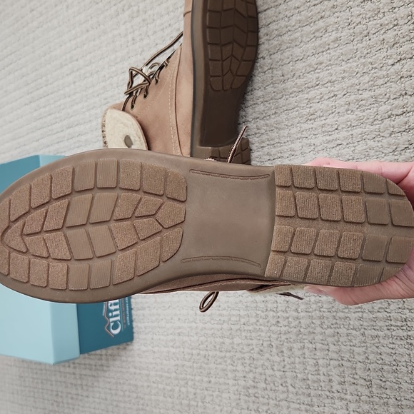 New Cliffs Ankle Booties - Picture 4 of 5